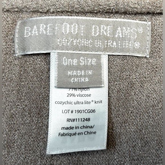 Barefoot Dreams Tan CozyChic Lite Weekend Wrap Poncho, One Size Fits Most - Picture 13 of 16